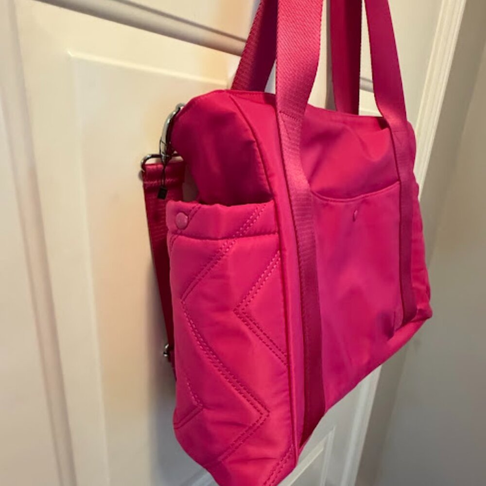 IHKWIP Zig Zag Transit Tote with Crossbody Strap Ruby Berry - Picture 2 of 8